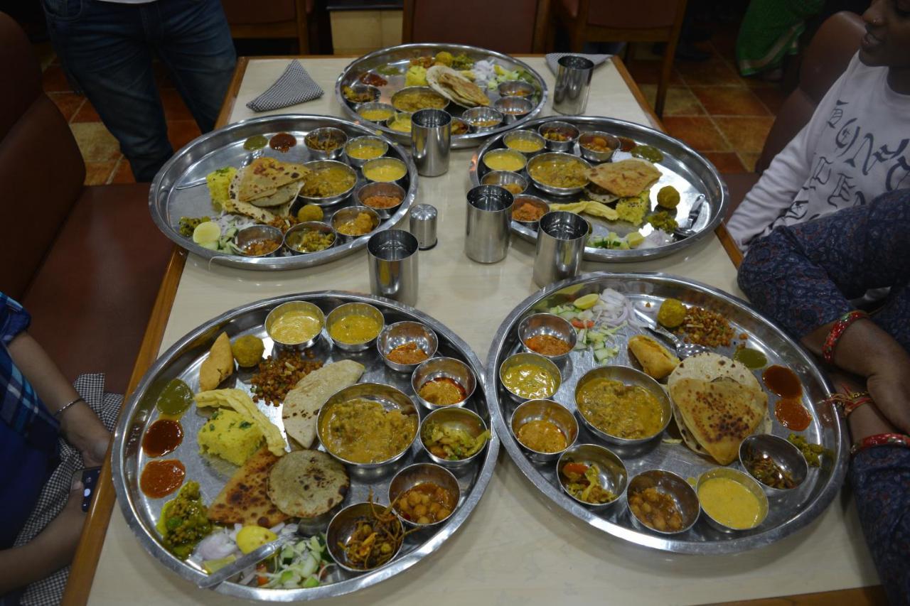 Pratibha Home Stay Jabalpur Eksteriør bilde